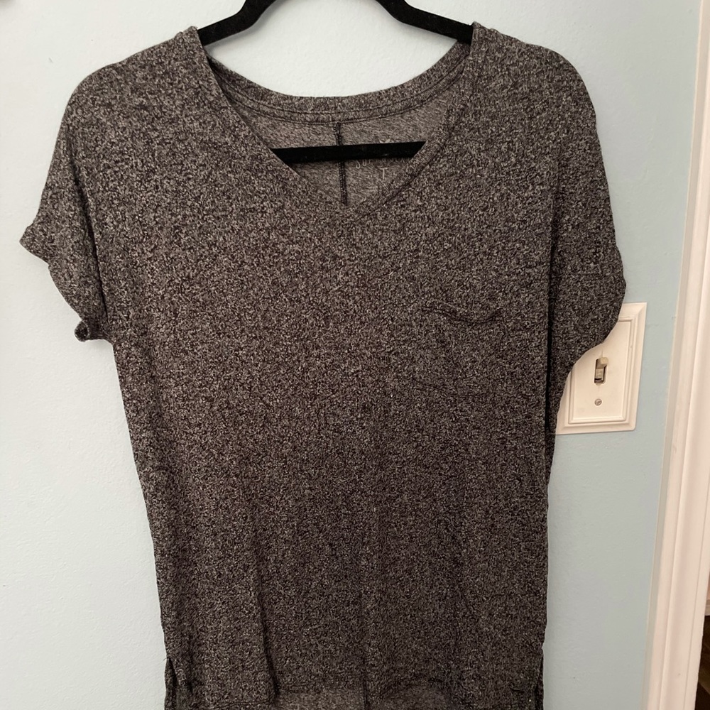 Grey t shirt